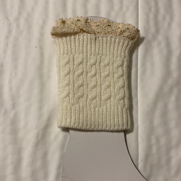 Knitted cream color legwarmers with crochet tan detail - Picture 2 of 4